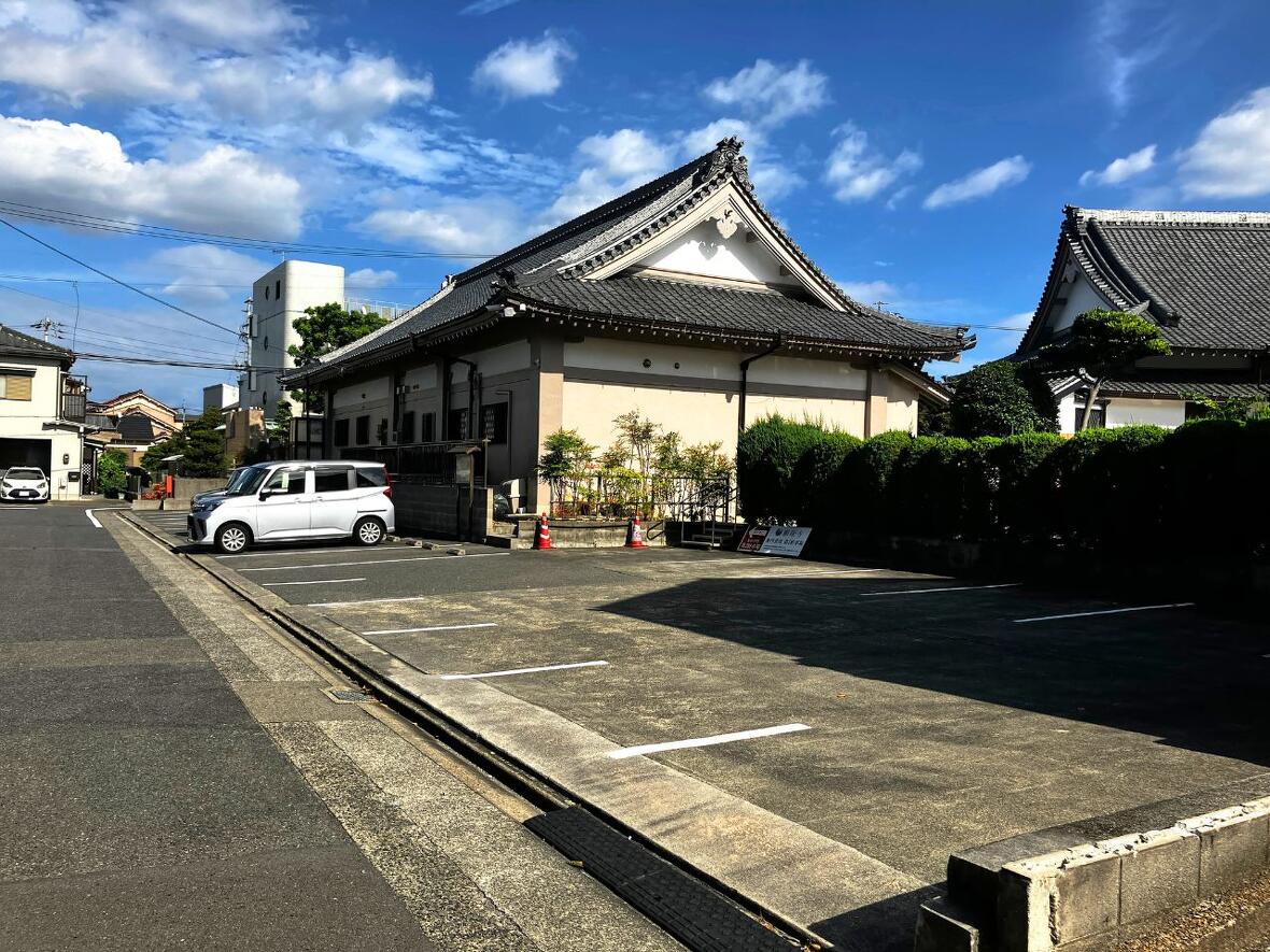 名古屋市中村区の永代供養墓・樹木葬の願隆寺　第一駐車場
